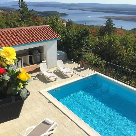 Holiday Home Aqua Šmrika Екстериор снимка
