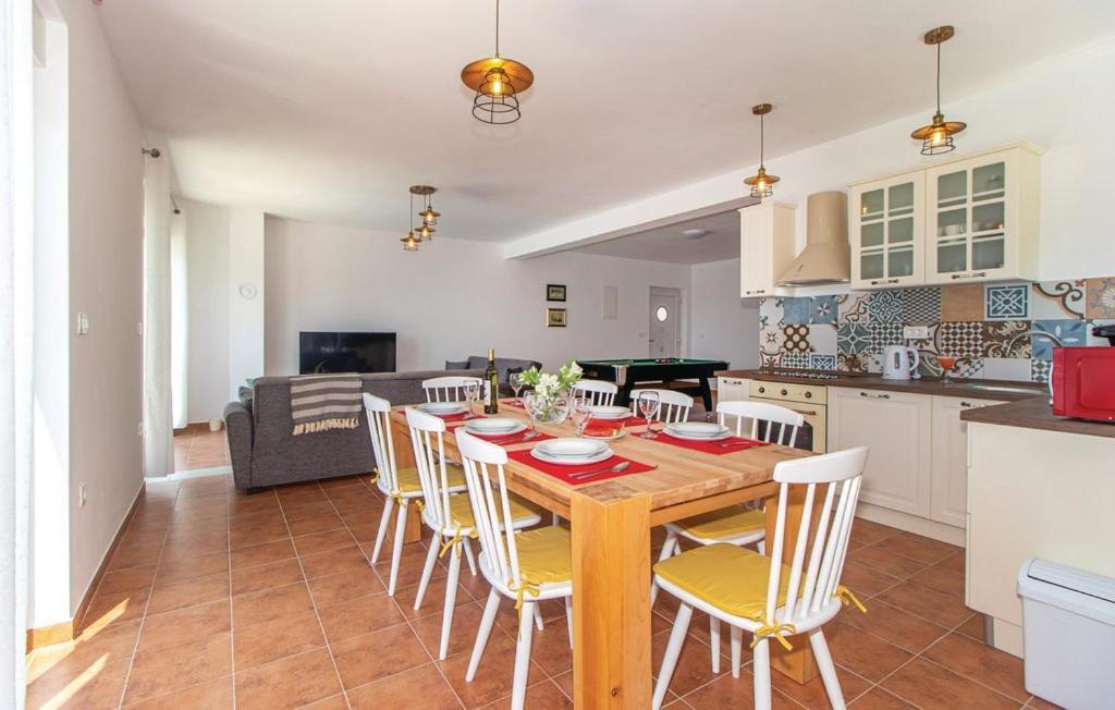 Holiday Home Aqua Šmrika Екстериор снимка