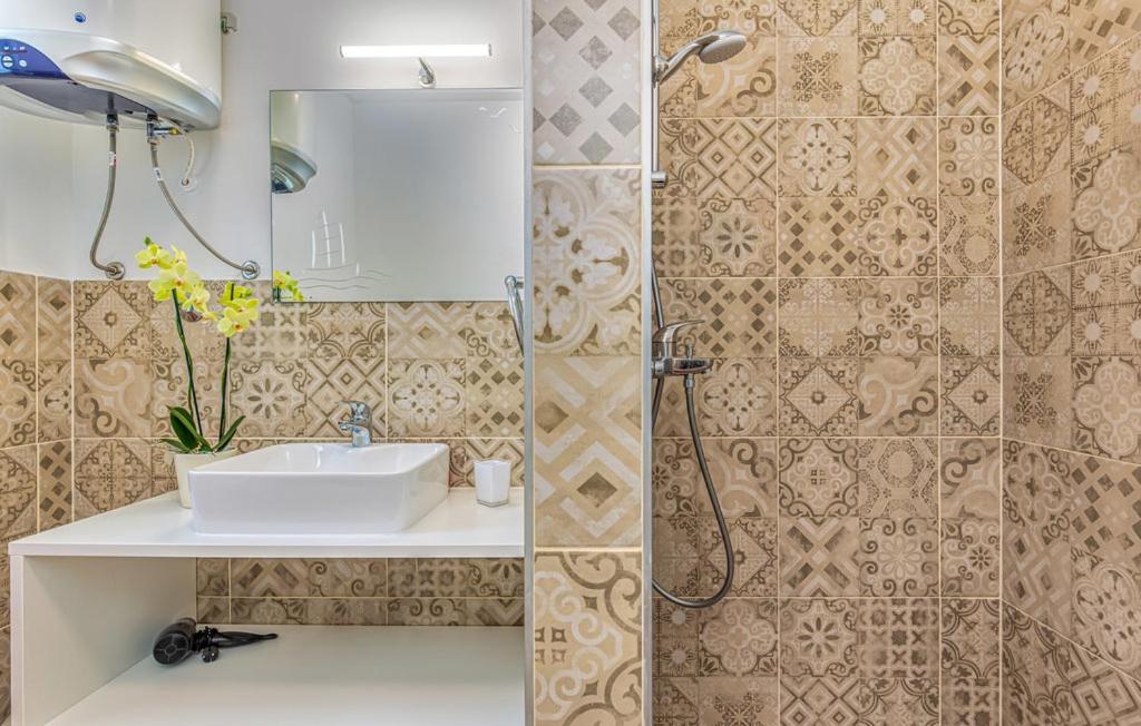 Holiday Home Aqua Šmrika Екстериор снимка