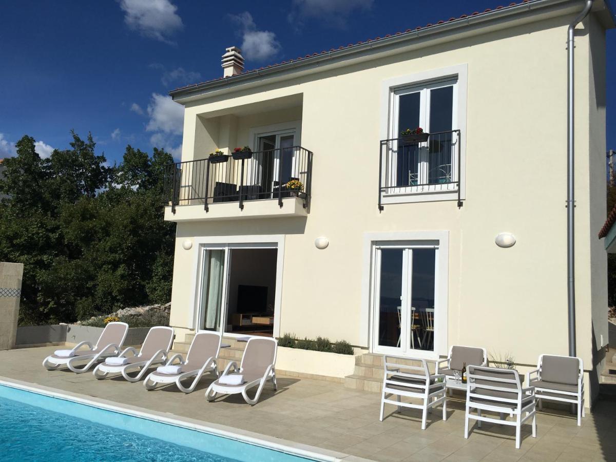 Holiday Home Aqua Šmrika Екстериор снимка