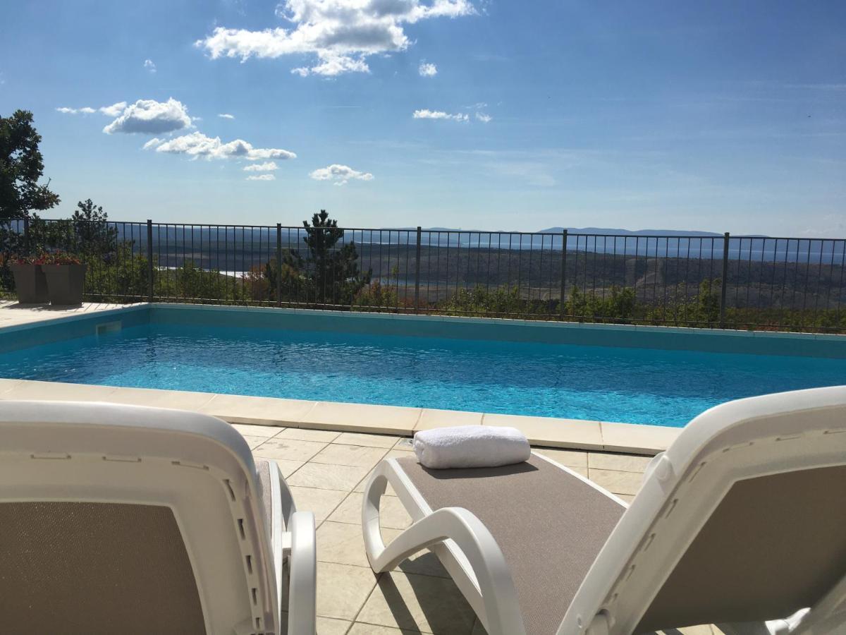 Holiday Home Aqua Šmrika Екстериор снимка