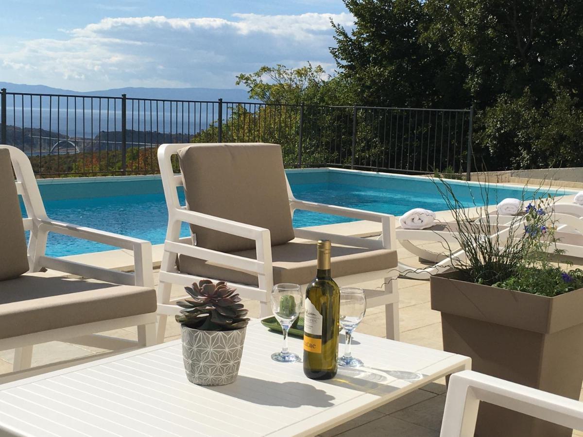 Holiday Home Aqua Šmrika Екстериор снимка