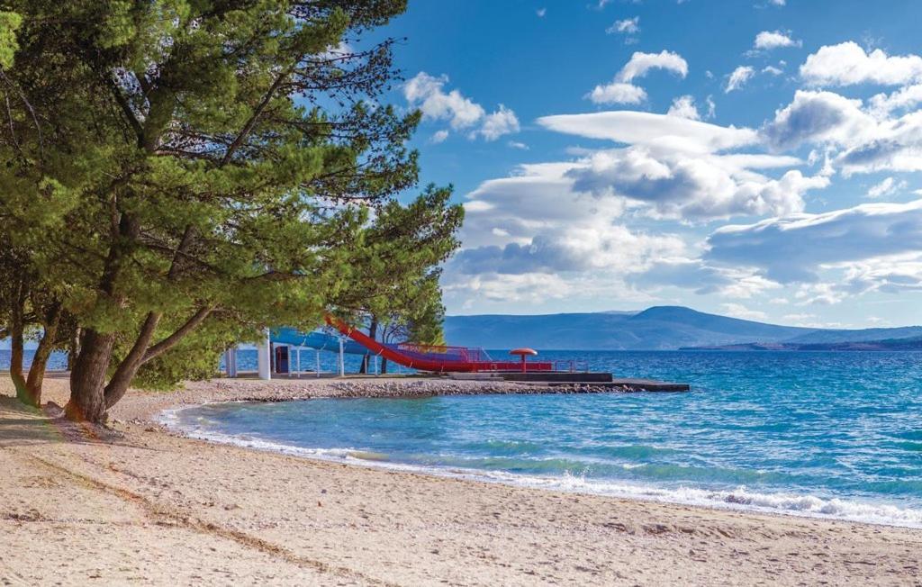 Holiday Home Aqua Šmrika Екстериор снимка