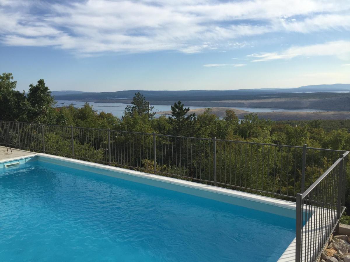 Holiday Home Aqua Šmrika Екстериор снимка